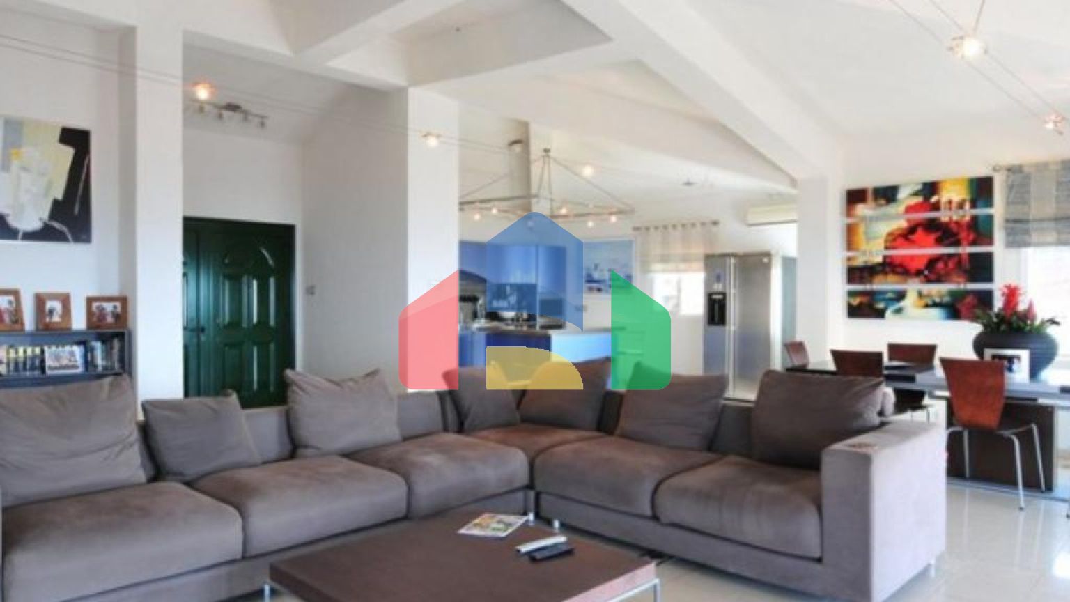 Продаж - Вілла 500 m² В Пафосе