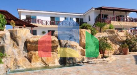 Продаж - Вілла 500 m² В Пафосе