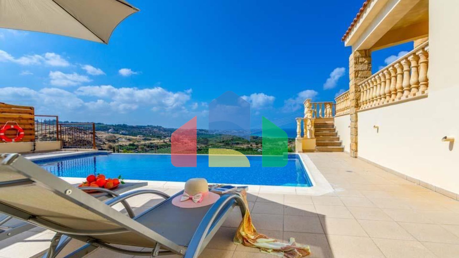 Продаж - Вілла 152 m² В Пафосе