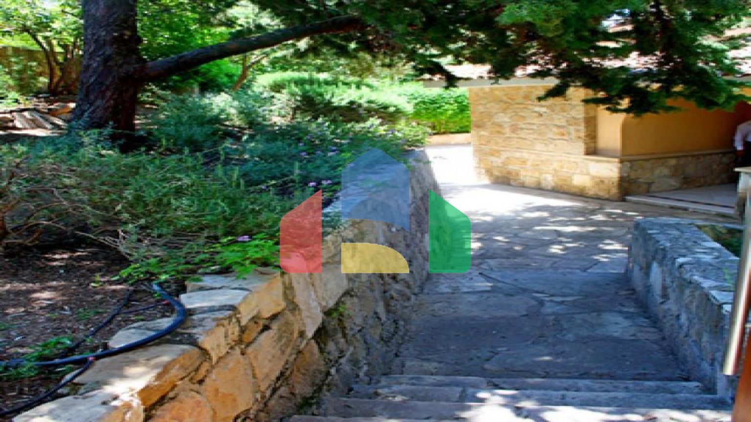 Продаж - Вілла 141 m² В Пафосе