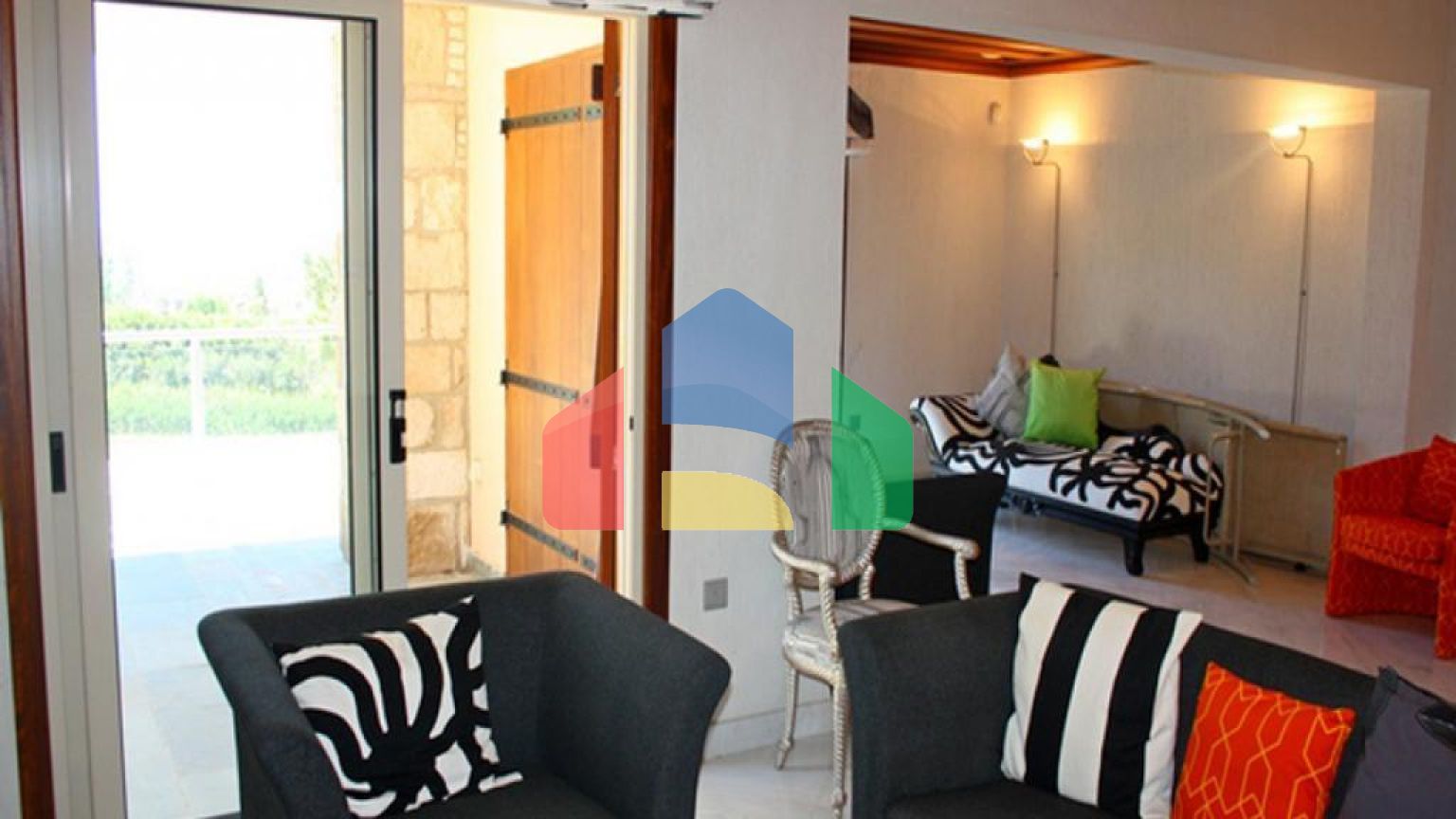 Продаж - Вілла 141 m² В Пафосе