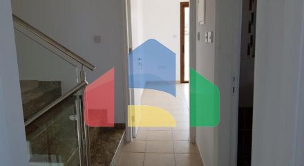 Продаж - Вілла 440 m² В Пафосе