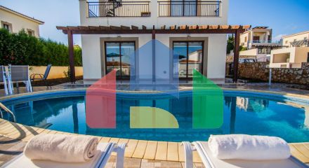 For Sale - Villa 182 m² in Paphos