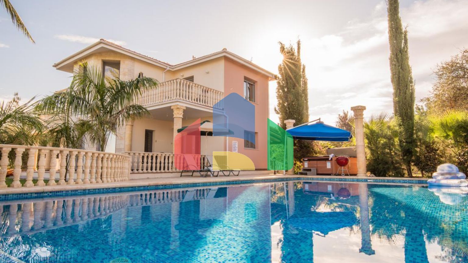 Продаж - Вілла 210 m² В Пафосе