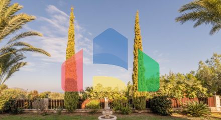 Продаж - Вілла 210 m² В Пафосе