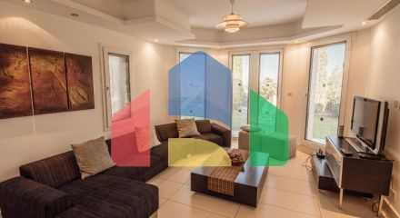 Продаж - Вілла 210 m² В Пафосе