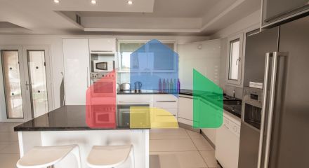 Продаж - Вілла 210 m² В Пафосе