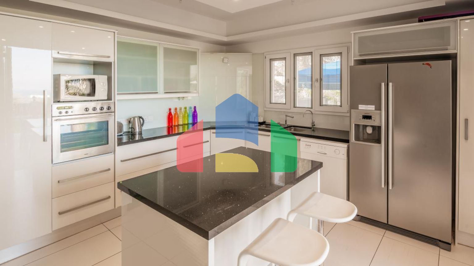 Продаж - Вілла 210 m² В Пафосе