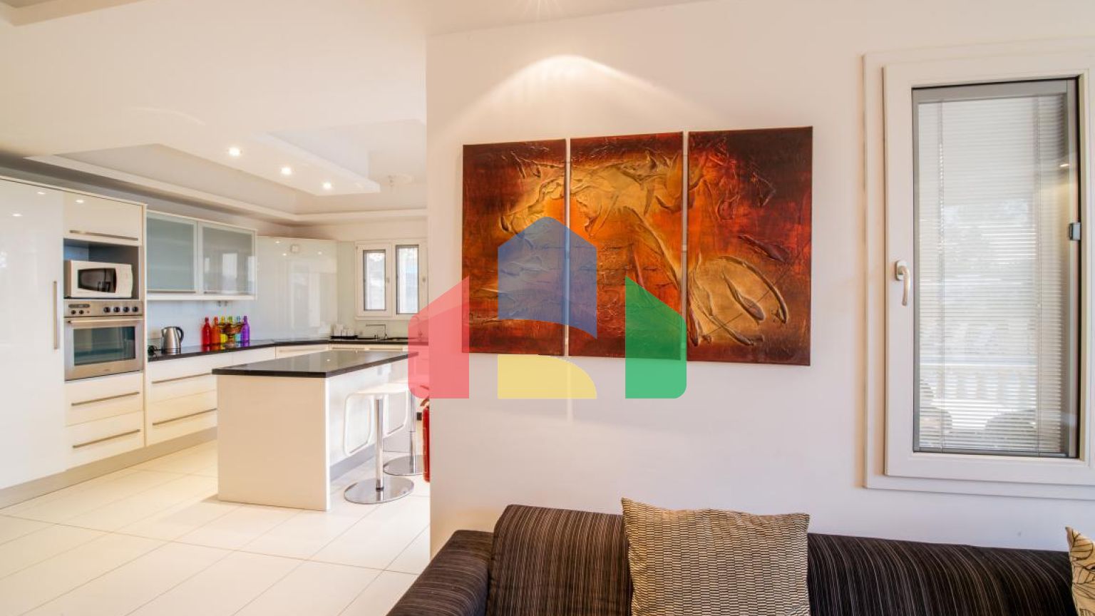 Продаж - Вілла 210 m² В Пафосе