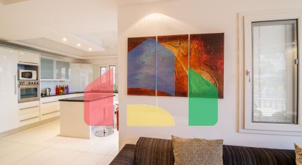 Продаж - Вілла 210 m² В Пафосе