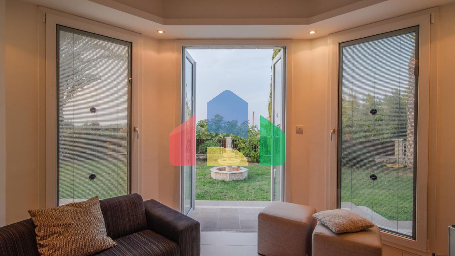 Продаж - Вілла 210 m² В Пафосе