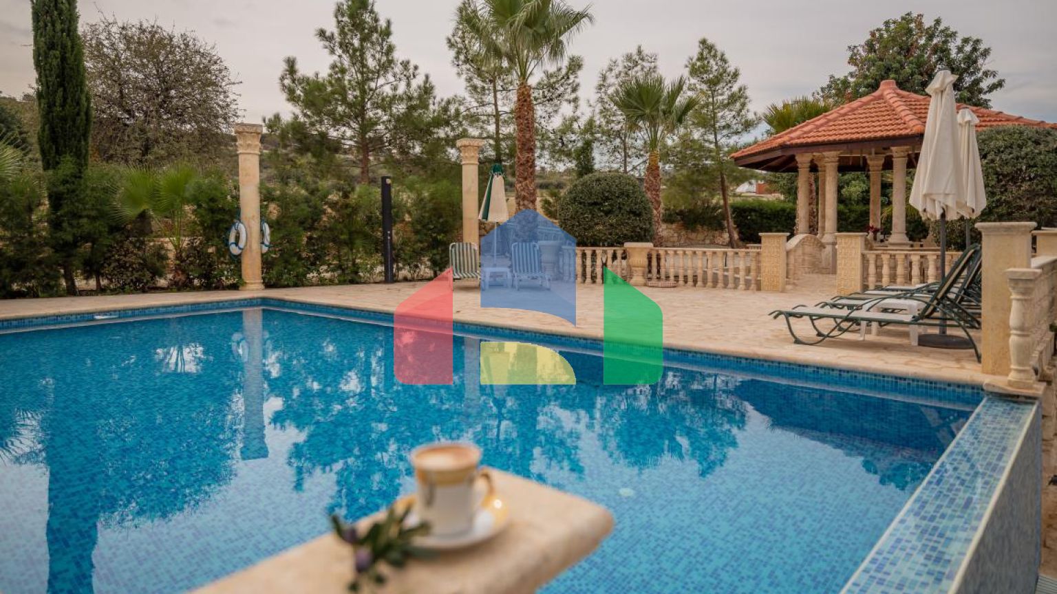 Продаж - Вілла 210 m² В Пафосе