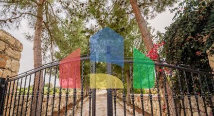 Продаж - Вілла 210 m² В Пафосе