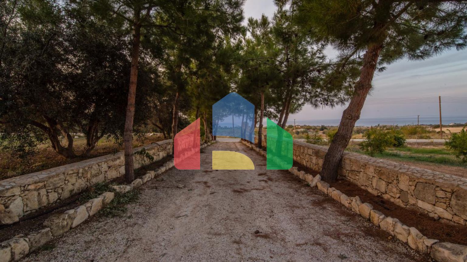 Продаж - Вілла 210 m² В Пафосе