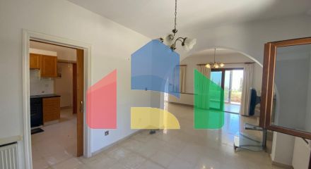 Продаж - Котедж 121 m² В Пафосе