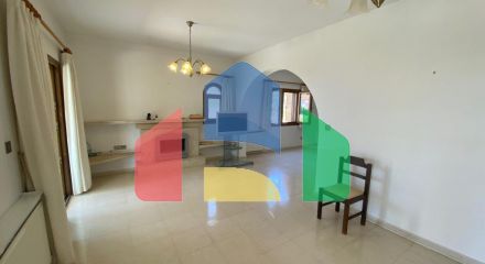 Продаж - Котедж 121 m² В Пафосе