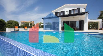 For Sale - Villa 190 m² in Paphos