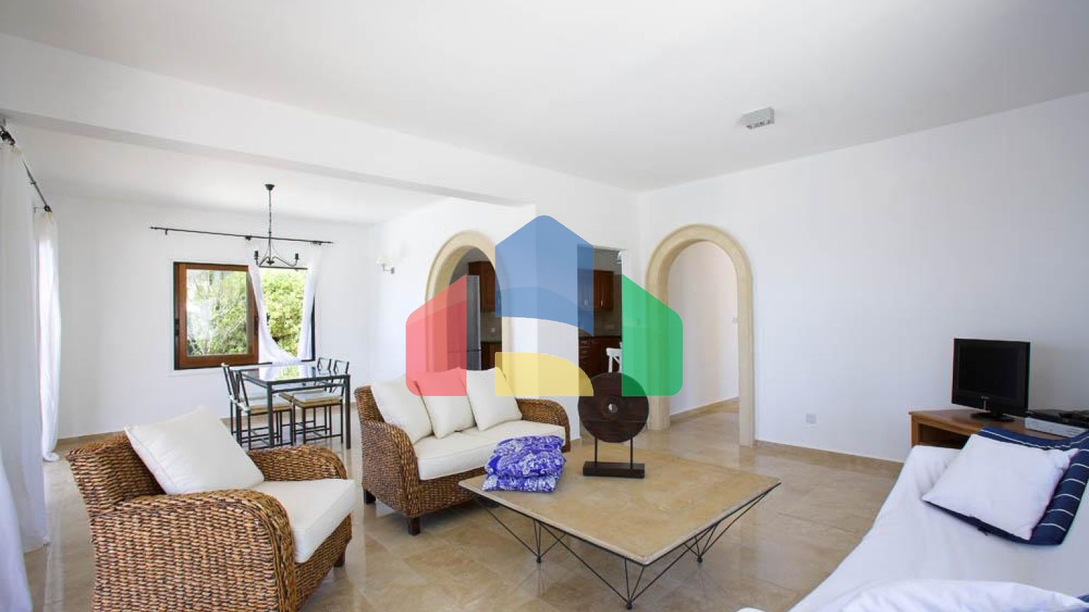 Продаж - Вілла 190 m² В Пафосе