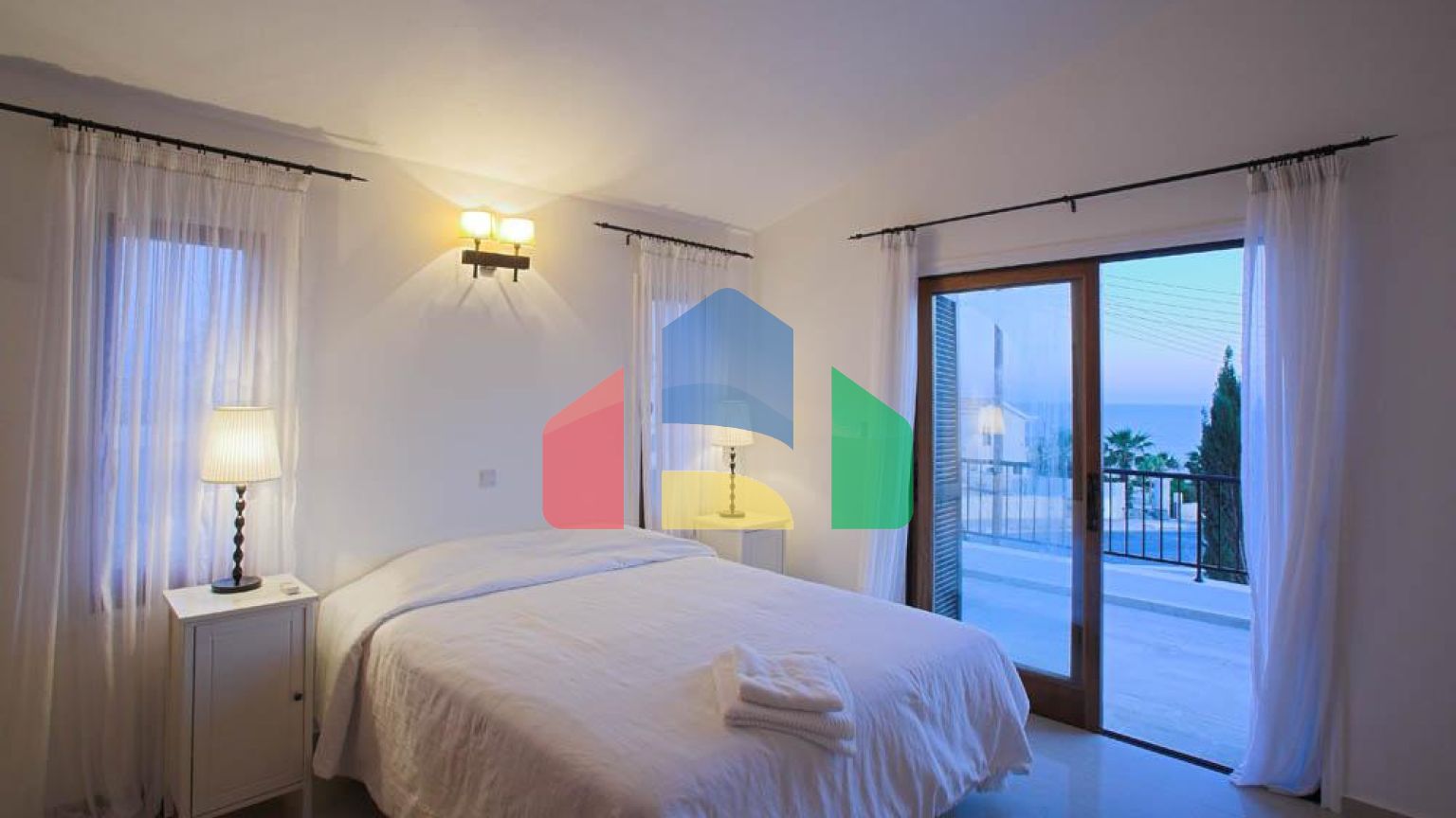 Продаж - Вілла 190 m² В Пафосе