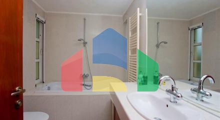 Продаж - Котедж 240 m² В Пафосе