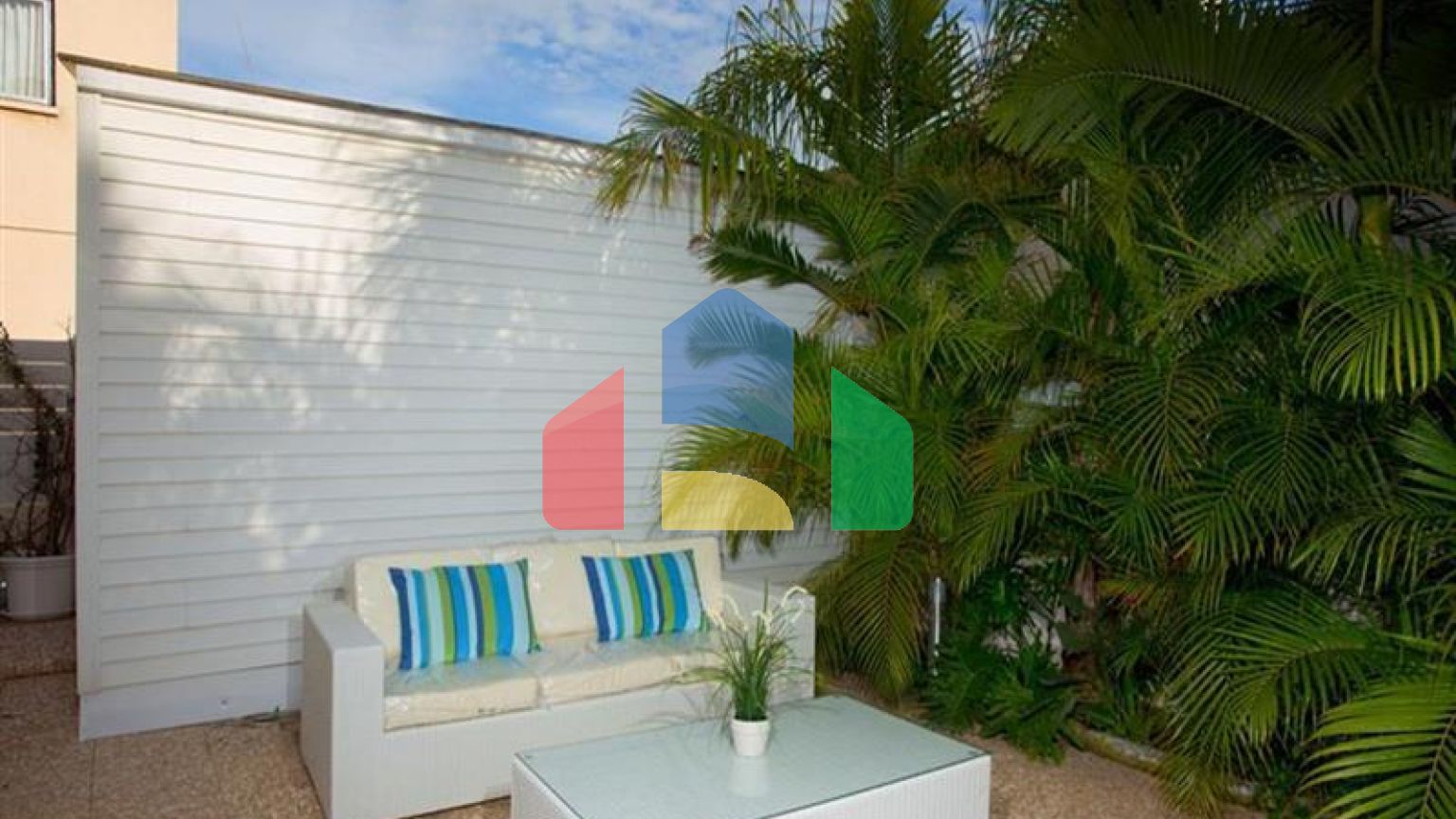 Продаж - Котедж 240 m² В Пафосе