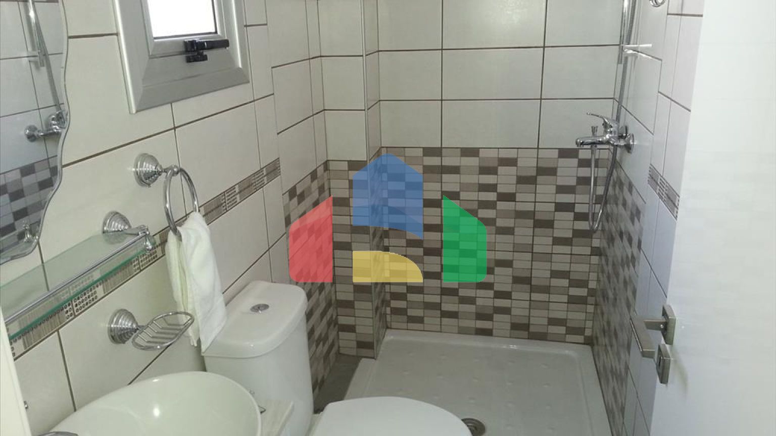 Продаж - Вілла 170 m² В Пафосе