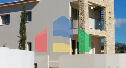 Продаж - Вілла 170 m² В Пафосе