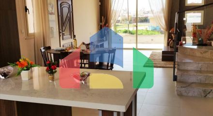 Продаж - Вілла 170 m² В Пафосе