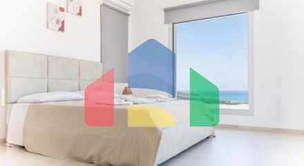 Продаж - Вілла 167 m² В Пафосе