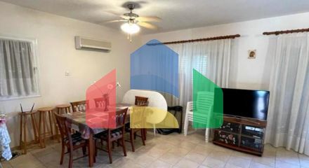 Продаж - Котедж 133 m² В Пафосе