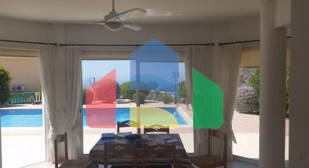 Продаж - Вілла 197 m² В Пафосе