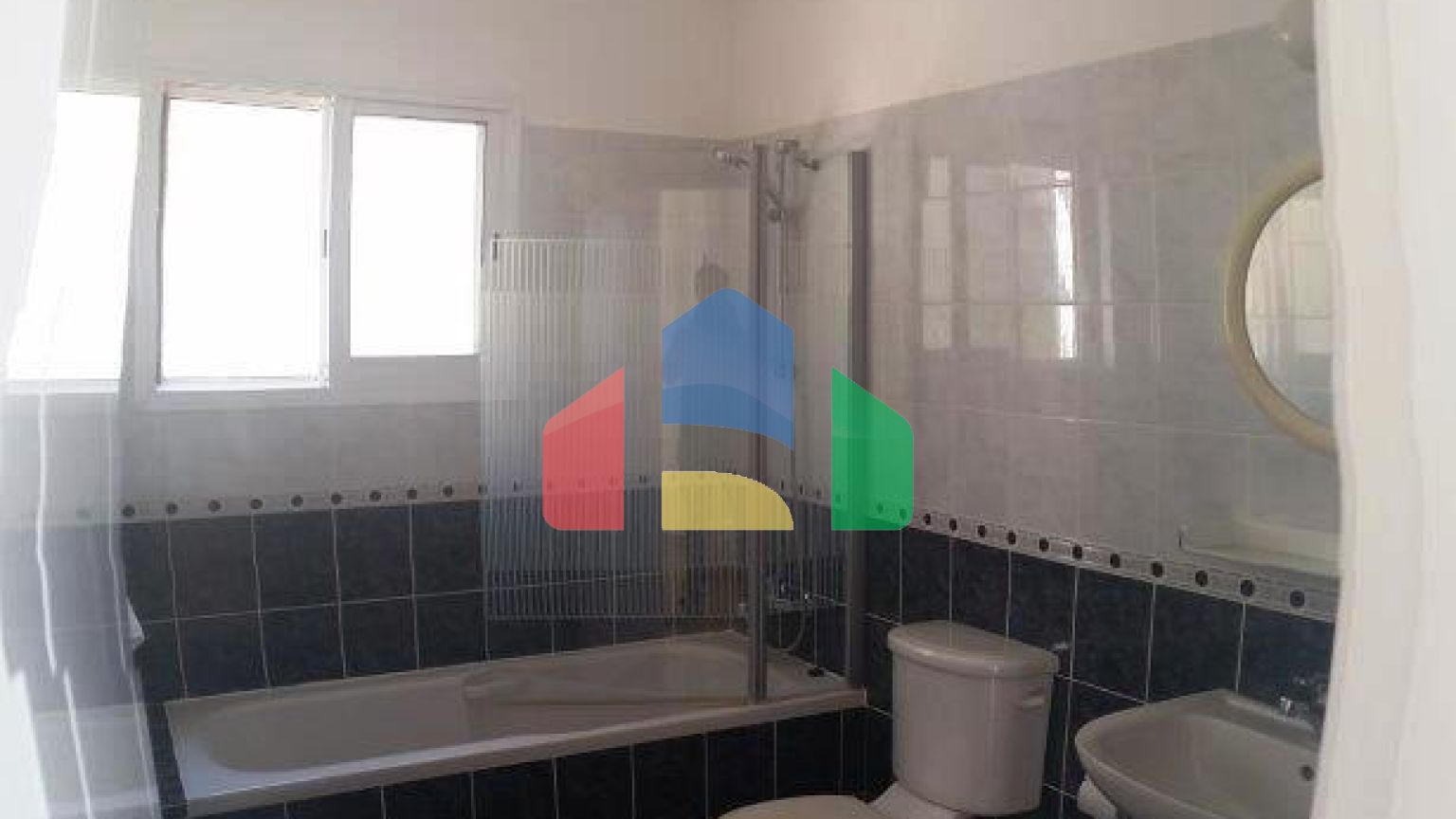 Продаж - Вілла 197 m² В Пафосе