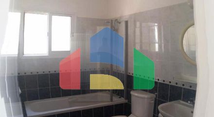 Продаж - Вілла 197 m² В Пафосе