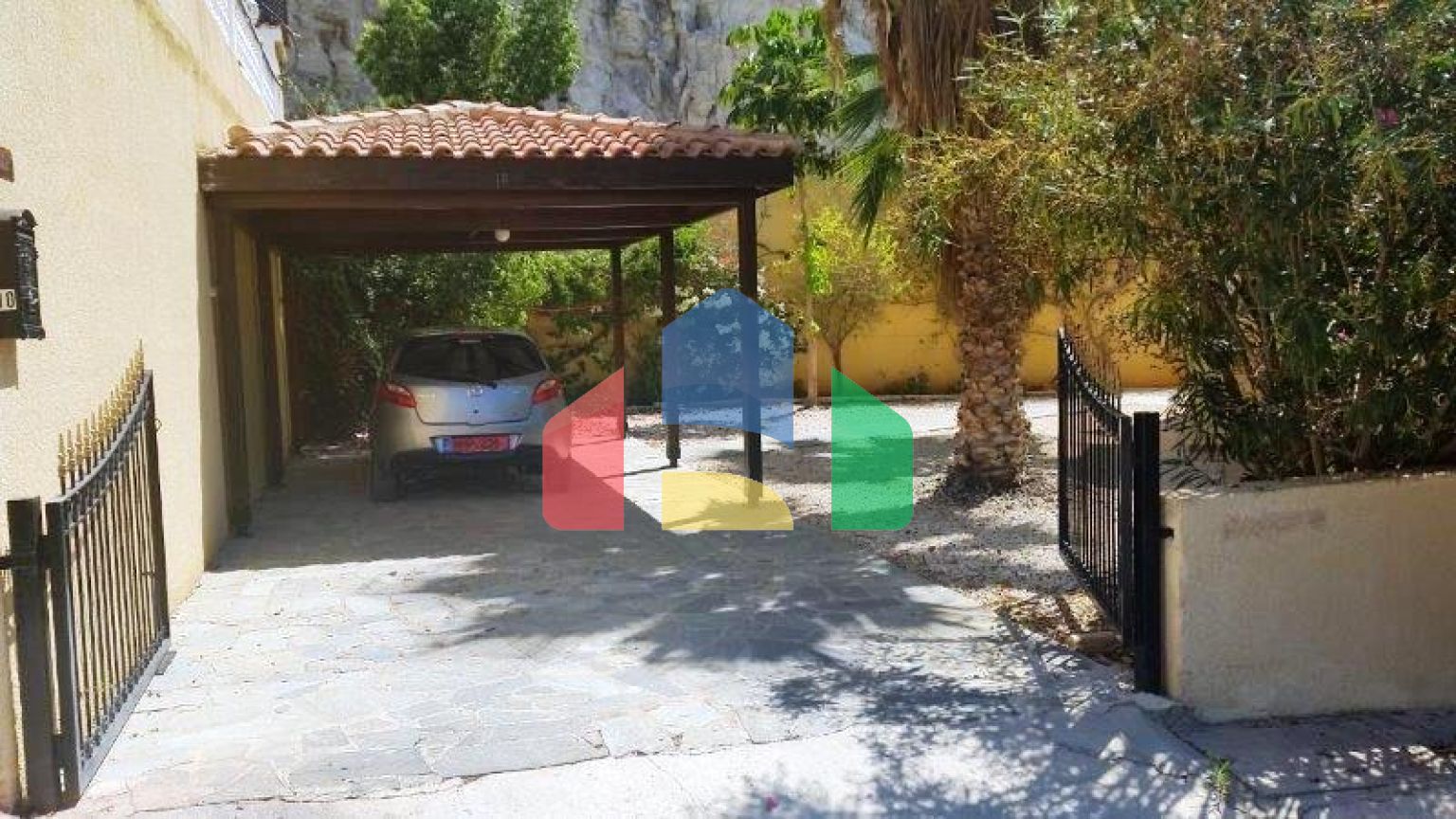 Продаж - Вілла 197 m² В Пафосе