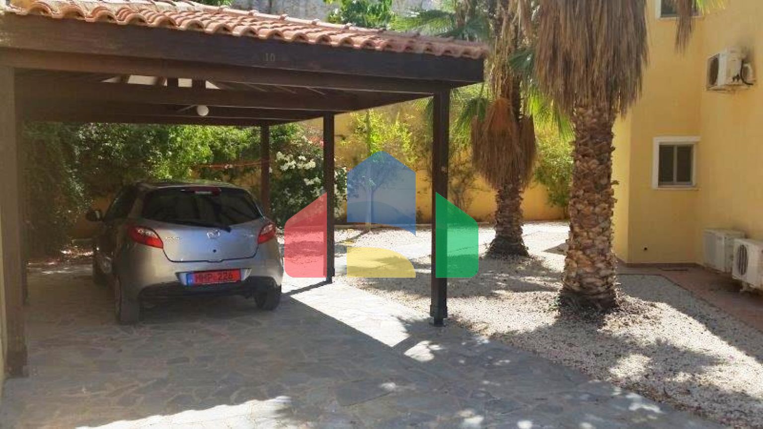 Продаж - Вілла 197 m² В Пафосе