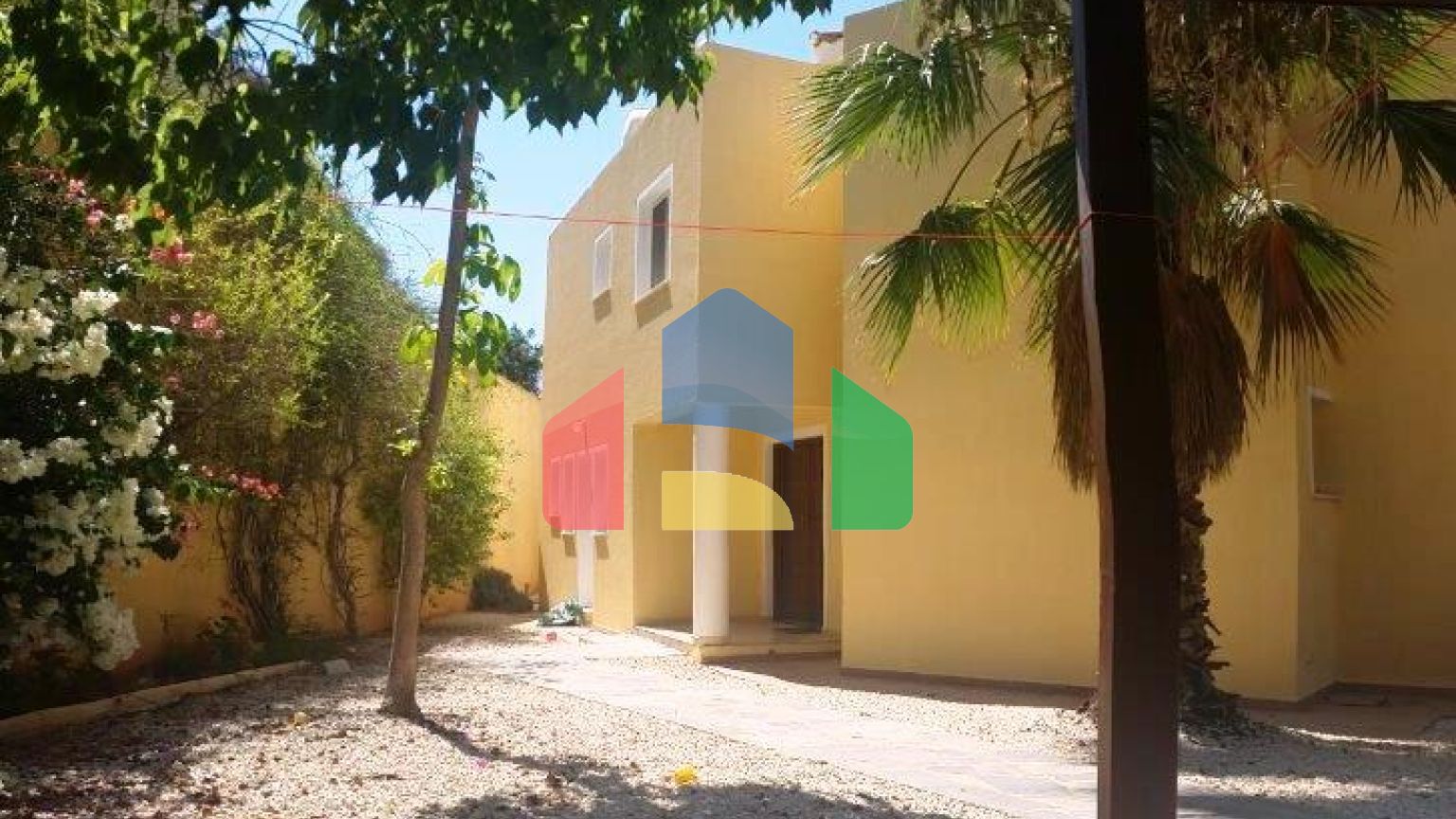 Продаж - Вілла 197 m² В Пафосе