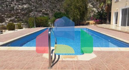 Продаж - Вілла 197 m² В Пафосе