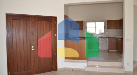 Продаж - Котедж 110 m² В Пафосе