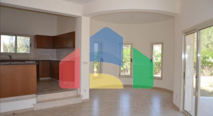 Продаж - Котедж 110 m² В Пафосе