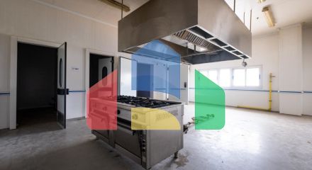 Продаж - Бізнес 1375 m² В Пафосе