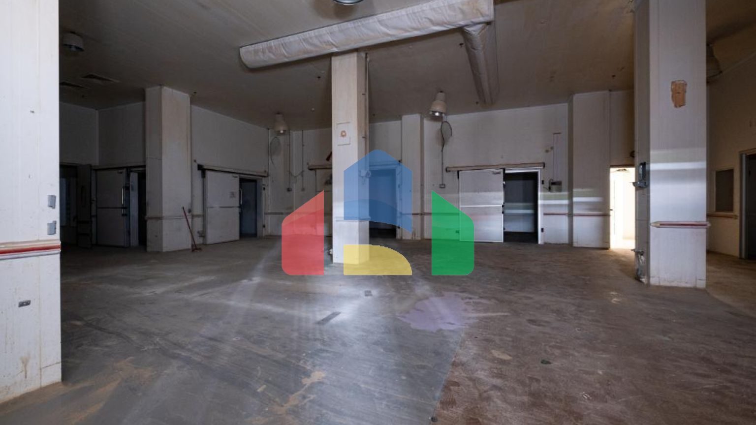 Продаж - Бізнес 1375 m² В Пафосе