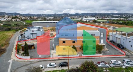 Продаж - Бізнес 1375 m² В Пафосе