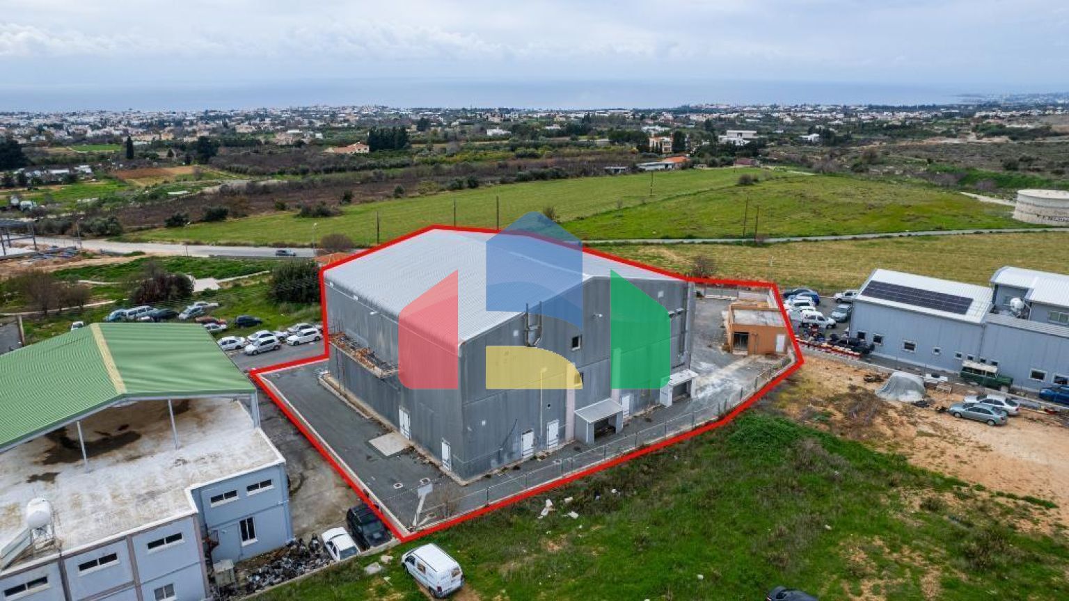 Продаж - Бізнес 1375 m² В Пафосе