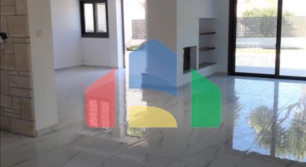 Продаж - Вілла 160 m² В Пафосе