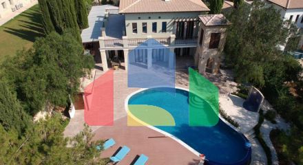 For Sale - Villa 280 m² in Paphos