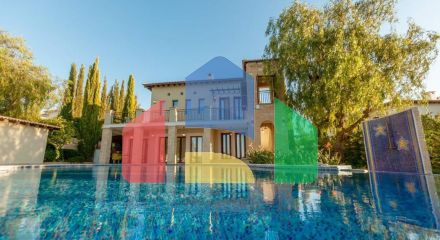 For Sale - Villa 280 m² in Paphos