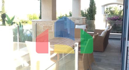 Продажа - Вилла 300 m² в Пафосе