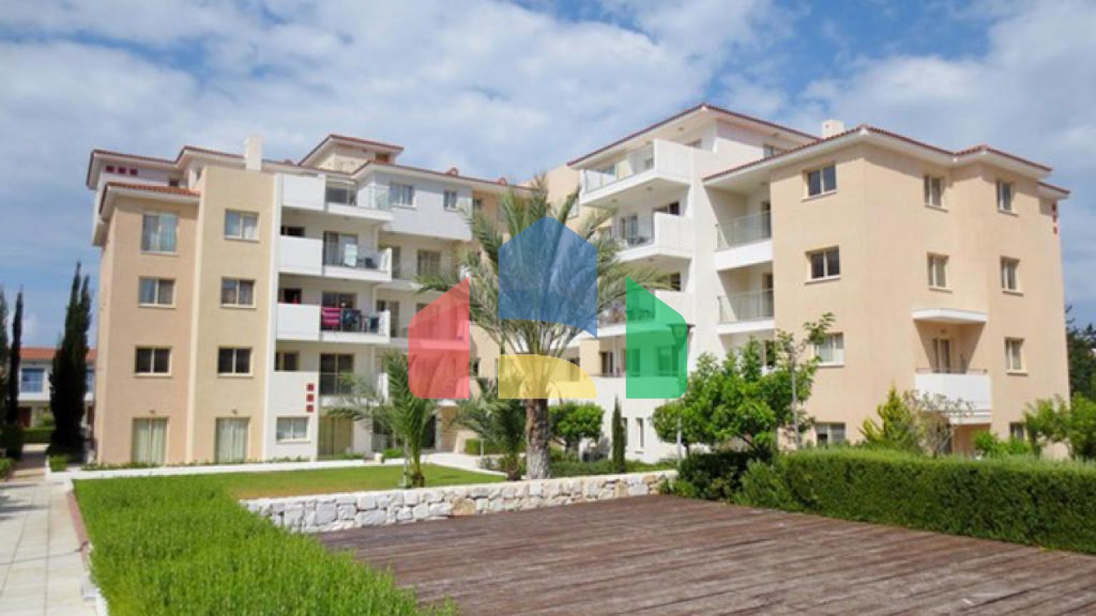 Продаж - Квартира 67 m² В Пафосе