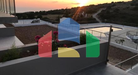 Продажа - Вилла 210 m² в Пафосе