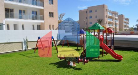 Продаж - Таунхаус 94 m² В Пафосе